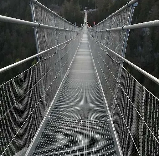 Haus Heiserer アパート *